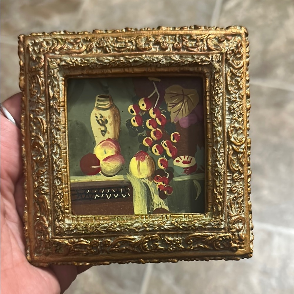 Gold Framed Vintage
World Bazaar INC